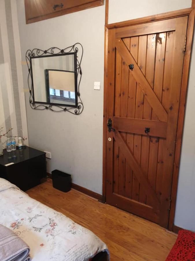 Master Room Near Heathrow London Eksteriør billede